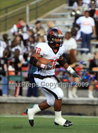 Thumbnail 3 in La Vega vs. Gilmer photogallery.