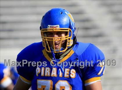 Thumbnail 2 in La Vega vs. Gilmer photogallery.