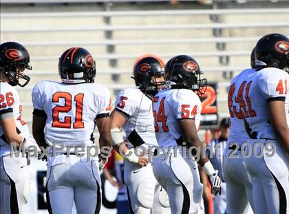Thumbnail 2 in La Vega vs. Gilmer photogallery.