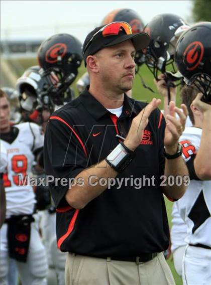 Thumbnail 3 in La Vega vs. Gilmer photogallery.