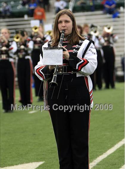 Thumbnail 3 in La Vega vs. Gilmer photogallery.