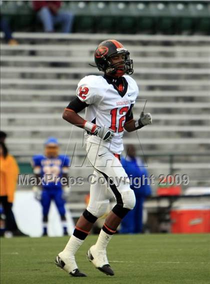 Thumbnail 2 in La Vega vs. Gilmer photogallery.