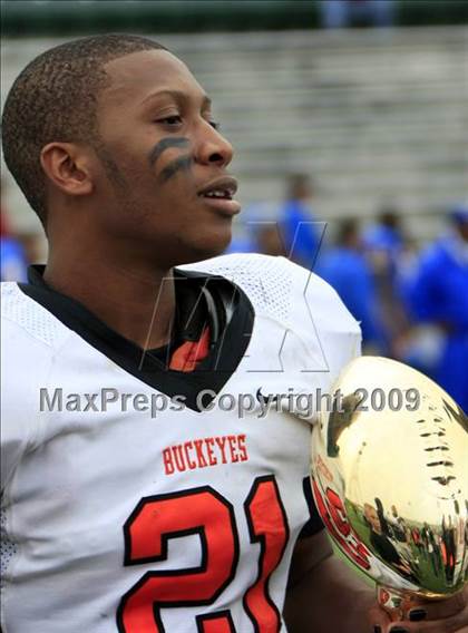 Thumbnail 2 in La Vega vs. Gilmer photogallery.
