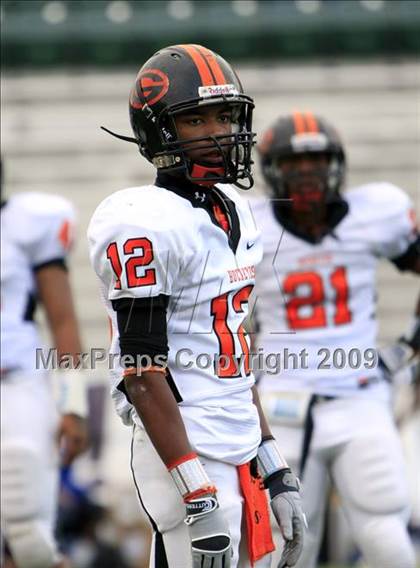 Thumbnail 2 in La Vega vs. Gilmer photogallery.