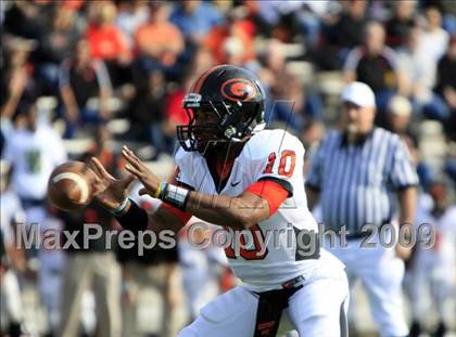 Thumbnail 2 in La Vega vs. Gilmer photogallery.