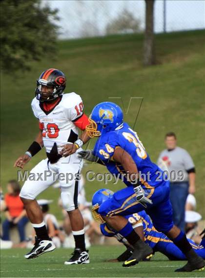 Thumbnail 1 in La Vega vs. Gilmer photogallery.