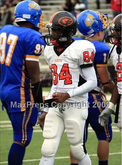 Thumbnail 1 in La Vega vs. Gilmer photogallery.