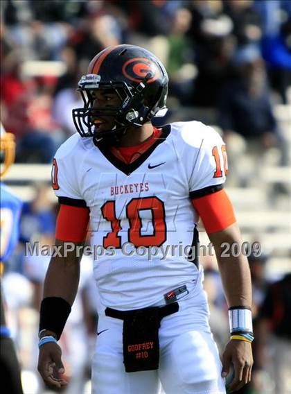Thumbnail 1 in La Vega vs. Gilmer photogallery.