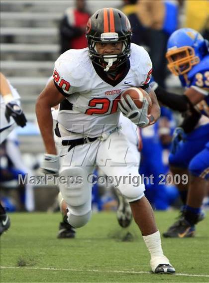Thumbnail 2 in La Vega vs. Gilmer photogallery.