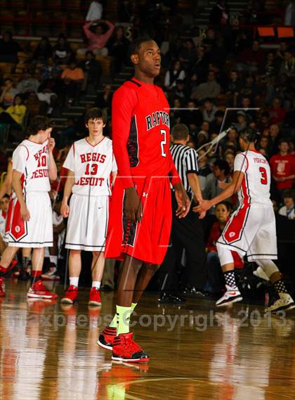 Thumbnail 2 in Regis Jesuit vs. Eaglecrest (CHSAA 5A Great 8) photogallery.