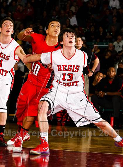 Thumbnail 2 in Regis Jesuit vs. Eaglecrest (CHSAA 5A Great 8) photogallery.