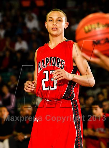 Thumbnail 3 in Regis Jesuit vs. Eaglecrest (CHSAA 5A Great 8) photogallery.