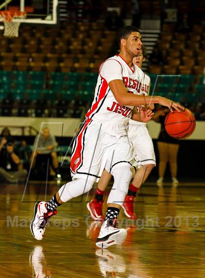 Thumbnail 2 in Regis Jesuit vs. Eaglecrest (CHSAA 5A Great 8) photogallery.