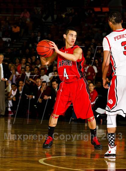 Thumbnail 2 in Regis Jesuit vs. Eaglecrest (CHSAA 5A Great 8) photogallery.