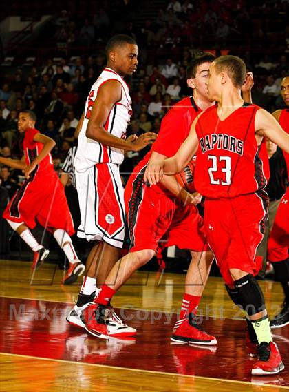 Thumbnail 2 in Regis Jesuit vs. Eaglecrest (CHSAA 5A Great 8) photogallery.