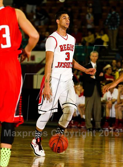 Thumbnail 2 in Regis Jesuit vs. Eaglecrest (CHSAA 5A Great 8) photogallery.
