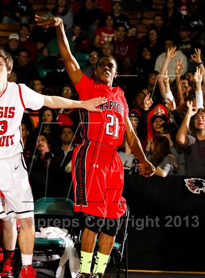 Thumbnail 1 in Regis Jesuit vs. Eaglecrest (CHSAA 5A Great 8) photogallery.