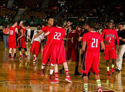 Thumbnail 2 in Regis Jesuit vs. Eaglecrest (CHSAA 5A Great 8) photogallery.