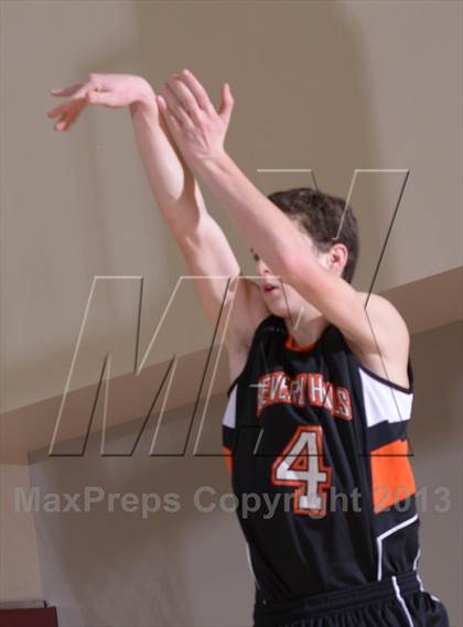 Thumbnail 1 in Rancho Mirage vs. Beverly Hills (MaxPreps Holiday Classic) photogallery.