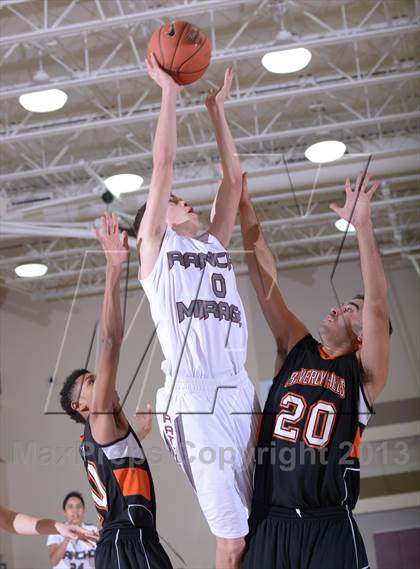 Thumbnail 1 in Rancho Mirage vs. Beverly Hills (MaxPreps Holiday Classic) photogallery.