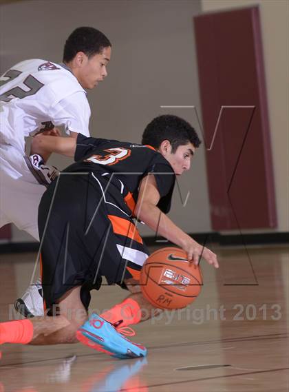 Thumbnail 2 in Rancho Mirage vs. Beverly Hills (MaxPreps Holiday Classic) photogallery.