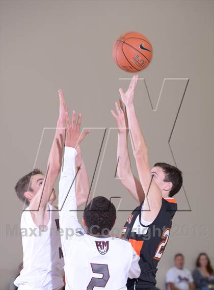 Thumbnail 2 in Rancho Mirage vs. Beverly Hills (MaxPreps Holiday Classic) photogallery.