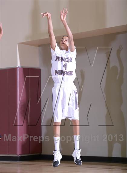 Thumbnail 1 in Rancho Mirage vs. Beverly Hills (MaxPreps Holiday Classic) photogallery.