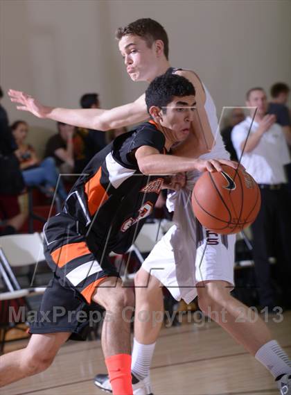 Thumbnail 2 in Rancho Mirage vs. Beverly Hills (MaxPreps Holiday Classic) photogallery.