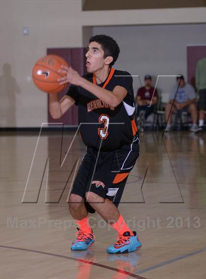 Thumbnail 3 in Rancho Mirage vs. Beverly Hills (MaxPreps Holiday Classic) photogallery.
