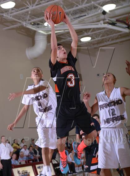 Thumbnail 1 in Rancho Mirage vs. Beverly Hills (MaxPreps Holiday Classic) photogallery.