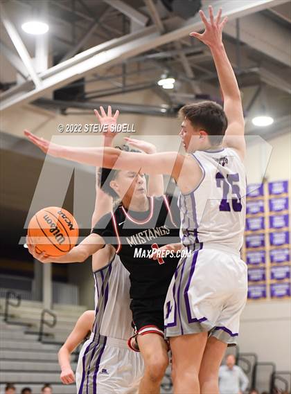 Thumbnail 3 in Lehi vs. Memorial (The Holiday Classic 2022) photogallery.