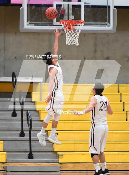 Thumbnail 2 in Alamosa vs. Faith Christian (CHSAA 3A Great 8) photogallery.