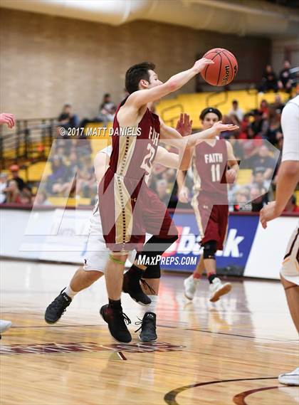 Thumbnail 3 in Alamosa vs. Faith Christian (CHSAA 3A Great 8) photogallery.