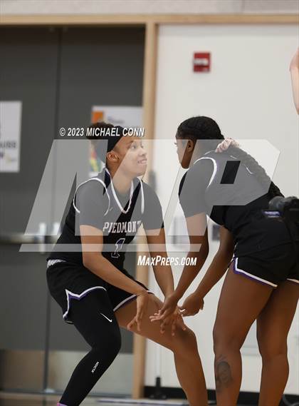 Thumbnail 2 in Salesian College Preparatory vs. Piedmont (MLK Showcase @ Bishop O'Dowd) photogallery.