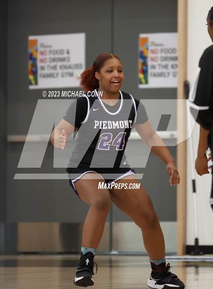 Thumbnail 2 in Salesian College Preparatory vs. Piedmont (MLK Showcase @ Bishop O'Dowd) photogallery.