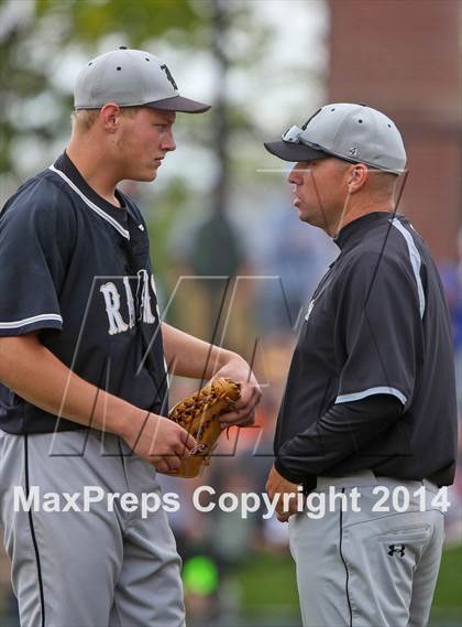 Thumbnail 2 in Green Mountain vs. Niwot (CHSAA 4A Final) photogallery.