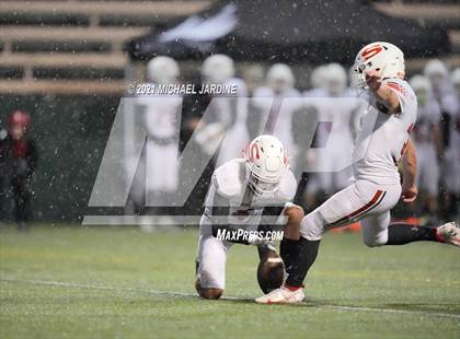 Thumbnail 3 in Snohomish @ Rainier Beach (WIAA 3A Playoff) photogallery.