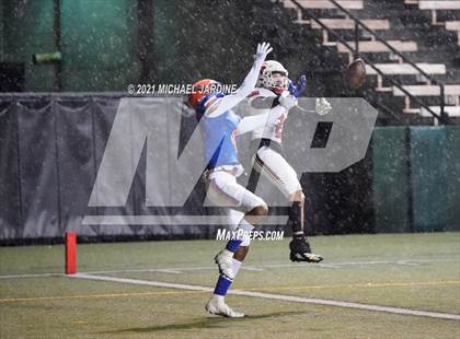 Thumbnail 3 in Snohomish @ Rainier Beach (WIAA 3A Playoff) photogallery.