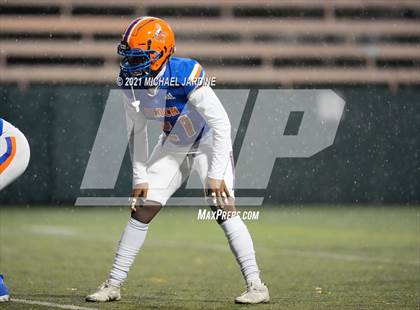 Thumbnail 2 in Snohomish @ Rainier Beach (WIAA 3A Playoff) photogallery.
