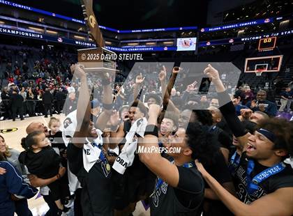 Thumbnail 2 in Sierra Canyon vs. Lincoln (CIF State D1 Final) photogallery.
