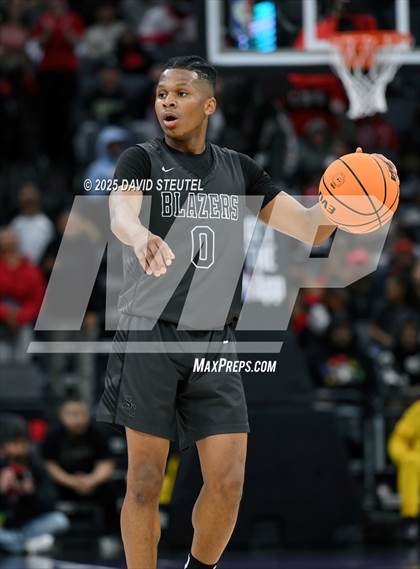 Thumbnail 3 in Sierra Canyon vs. Lincoln (CIF State D1 Final) photogallery.