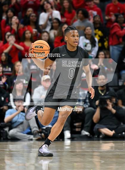 Thumbnail 3 in Sierra Canyon vs. Lincoln (CIF State D1 Final) photogallery.