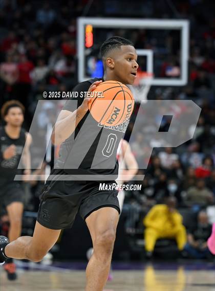 Thumbnail 2 in Sierra Canyon vs. Lincoln (CIF State D1 Final) photogallery.