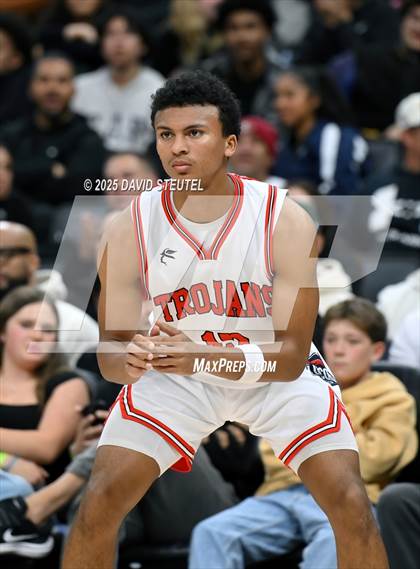 Thumbnail 3 in Sierra Canyon vs. Lincoln (CIF State D1 Final) photogallery.