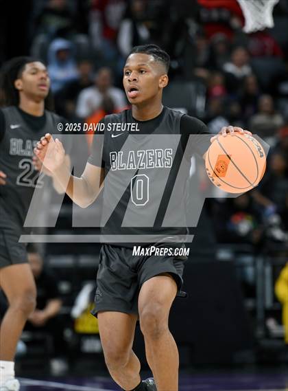 Thumbnail 2 in Sierra Canyon vs. Lincoln (CIF State D1 Final) photogallery.