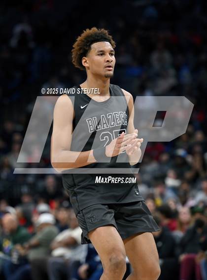 Thumbnail 2 in Sierra Canyon vs. Lincoln (CIF State D1 Final) photogallery.