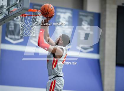 Thumbnail 2 in Taft vs Mater Dei Catholic (Sierra Canyon Super Showcase) photogallery.