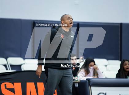 Thumbnail 2 in Taft vs Mater Dei Catholic (Sierra Canyon Super Showcase) photogallery.