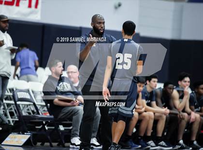 Thumbnail 1 in Taft vs Mater Dei Catholic (Sierra Canyon Super Showcase) photogallery.