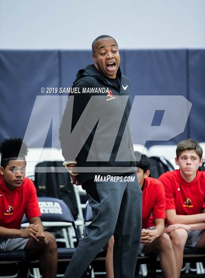Thumbnail 2 in Taft vs Mater Dei Catholic (Sierra Canyon Super Showcase) photogallery.